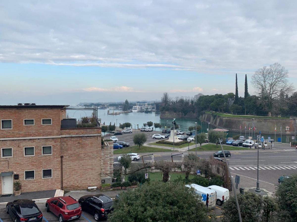 Hotel Camera Monica Peschiera del Garda Exterior foto